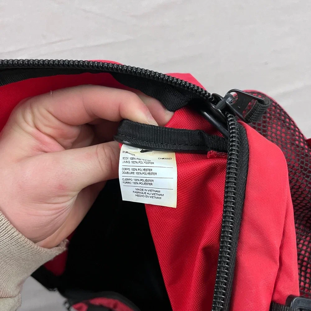 Nike Duffel Bag Unisex Large‎ Red Black Max Air Padded Strap Ventilated Pocket